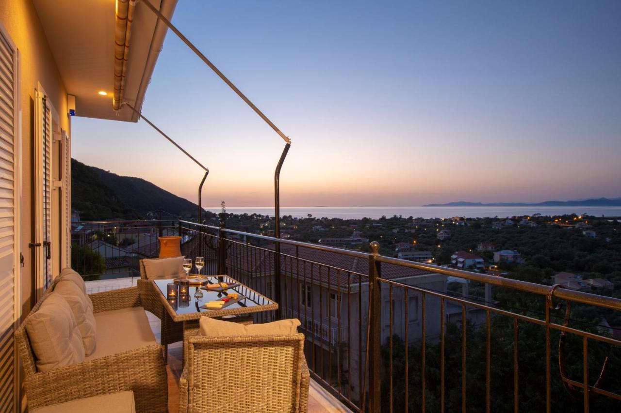 Villa Dimitris - The House Experience Frinion ภายนอก รูปภาพ